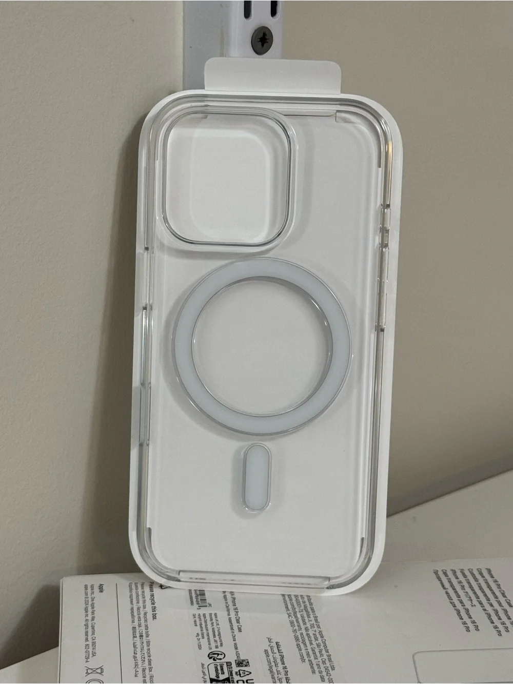 Genuine Apple iPhone 16 Pro Clear Case with MagSafe Open Box ​​
